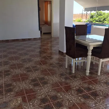 Apartmán Bardha
