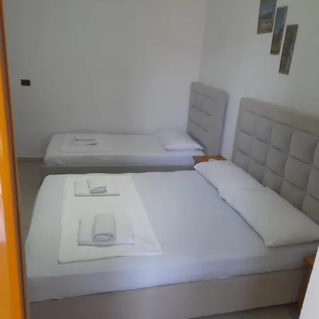 Bardha Apartmán *